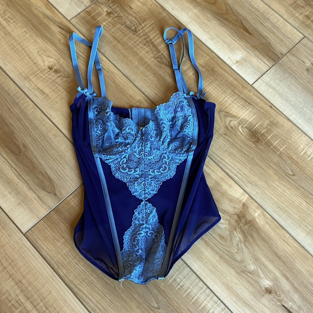 ADOREME CORSET, NWT